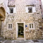 Luan Old Town Apartment By Duhomes
